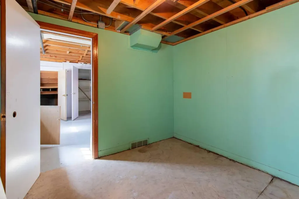 2224 2 Avenue Fort Macleod AB T0L0Z0
