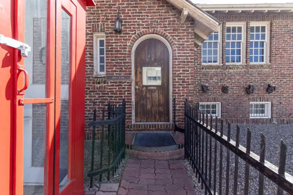 2224 2 Avenue Fort Macleod AB T0L0Z0