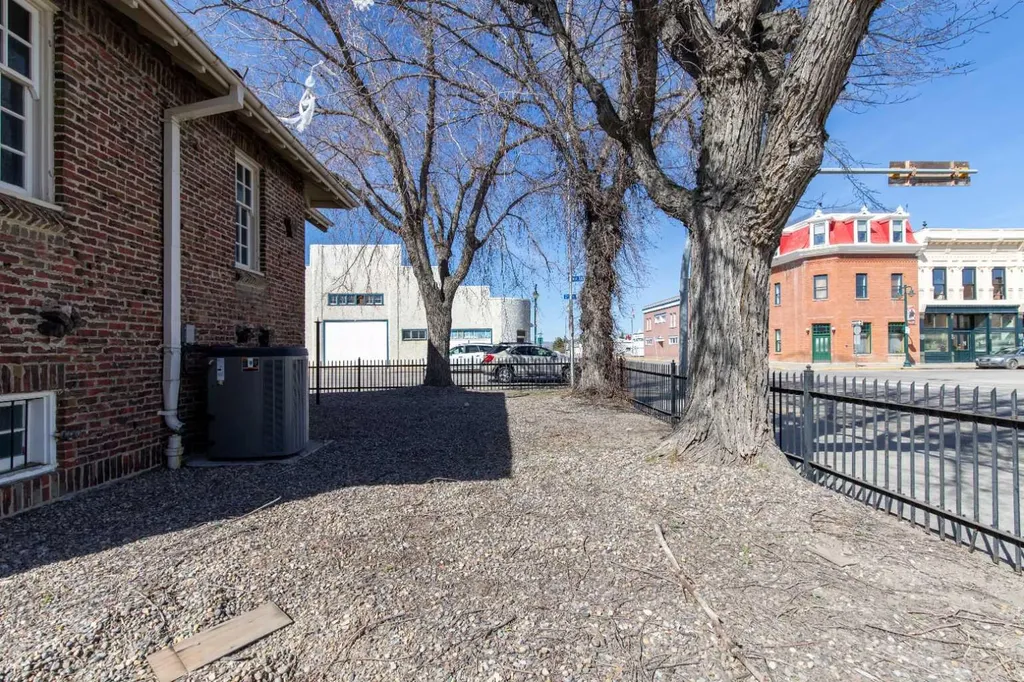 2224 2 Avenue Fort Macleod AB T0L0Z0