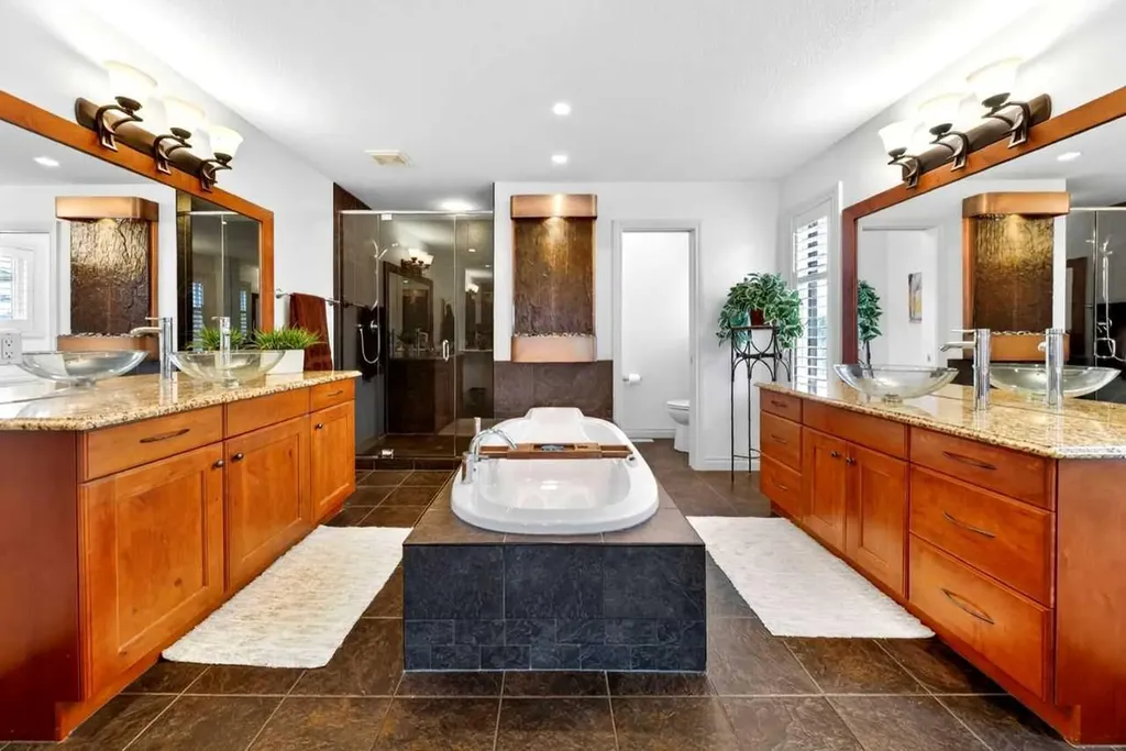 2621 Evercreek Bluffs Way SW Calgary AB T2Y 4P5