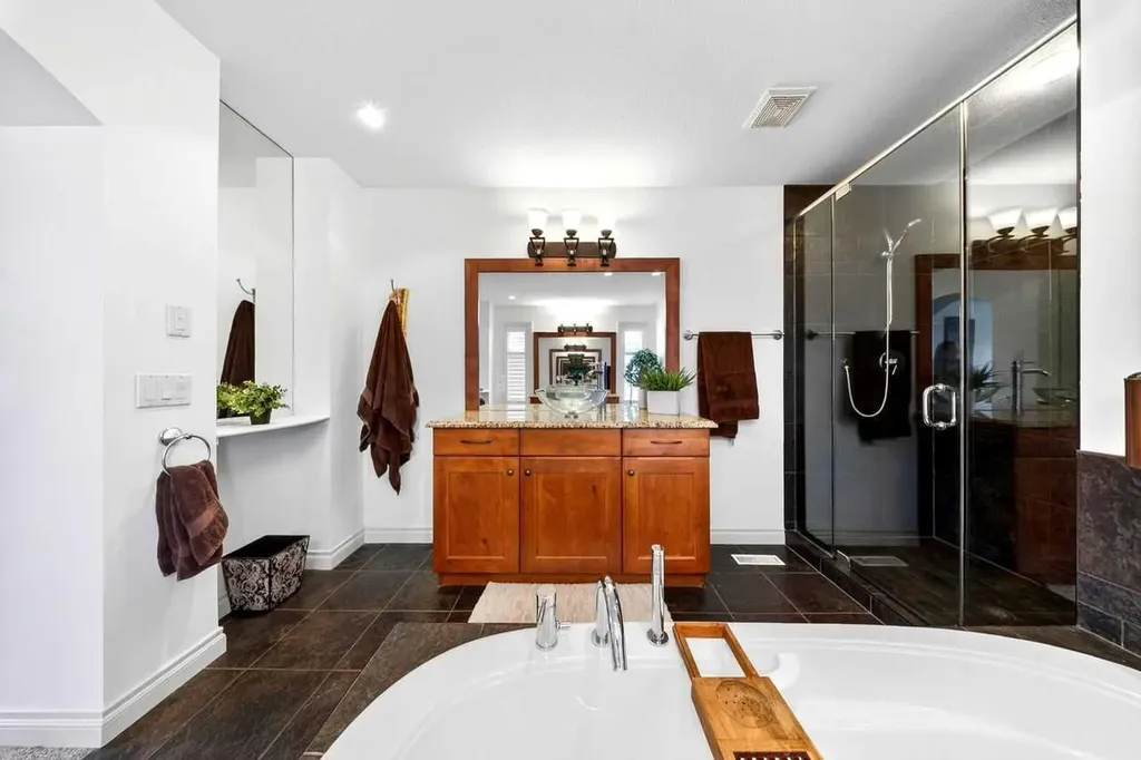 2621 Evercreek Bluffs Way SW Calgary AB T2Y 4P5