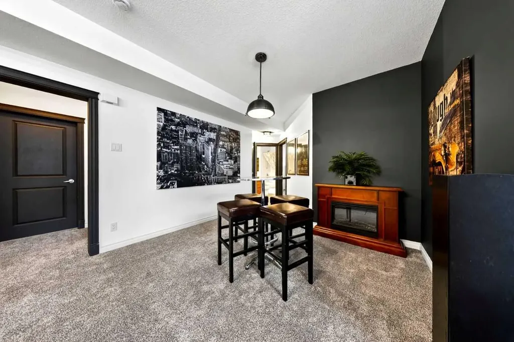 2621 Evercreek Bluffs Way SW Calgary AB T2Y 4P5