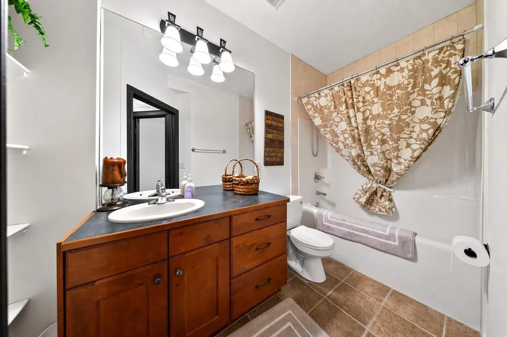 2621 Evercreek Bluffs Way SW Calgary AB T2Y 4P5