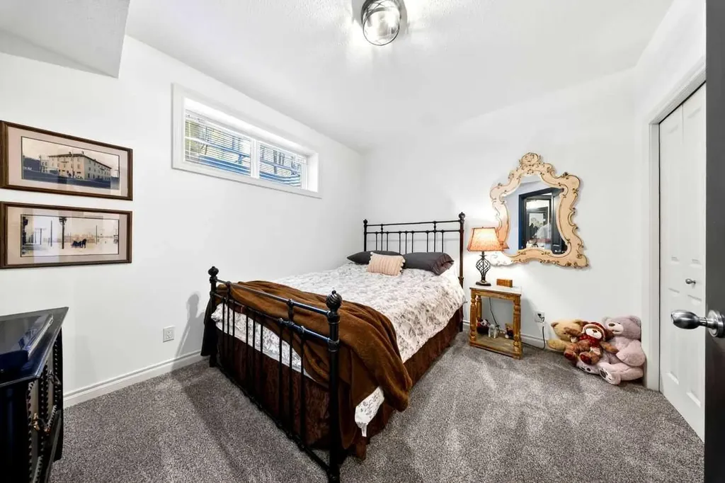 2621 Evercreek Bluffs Way SW Calgary AB T2Y 4P5