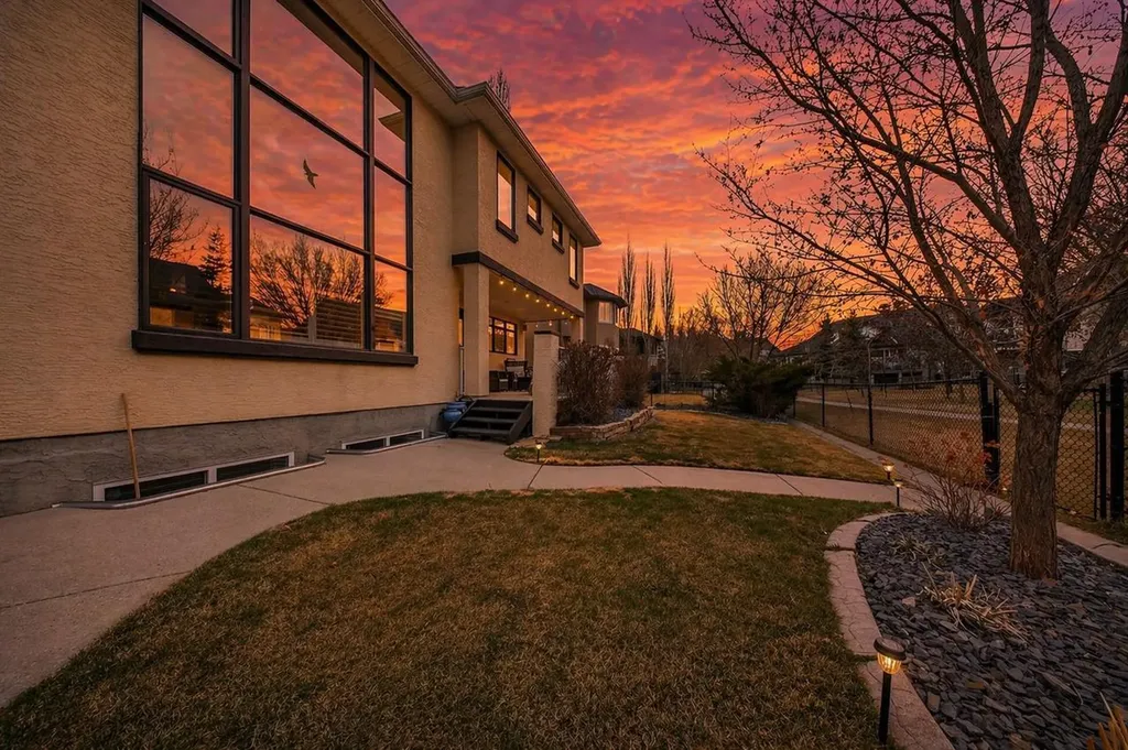 2621 Evercreek Bluffs Way SW Calgary AB T2Y 4P5