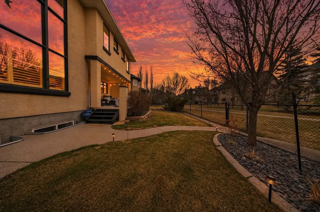 2621 Evercreek Bluffs Way SW Calgary AB T2Y 4P5