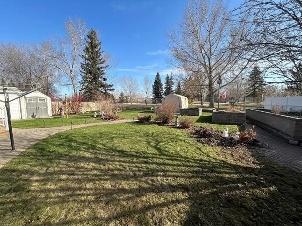 6210 53 Avenue Camrose AB T4V 4H4