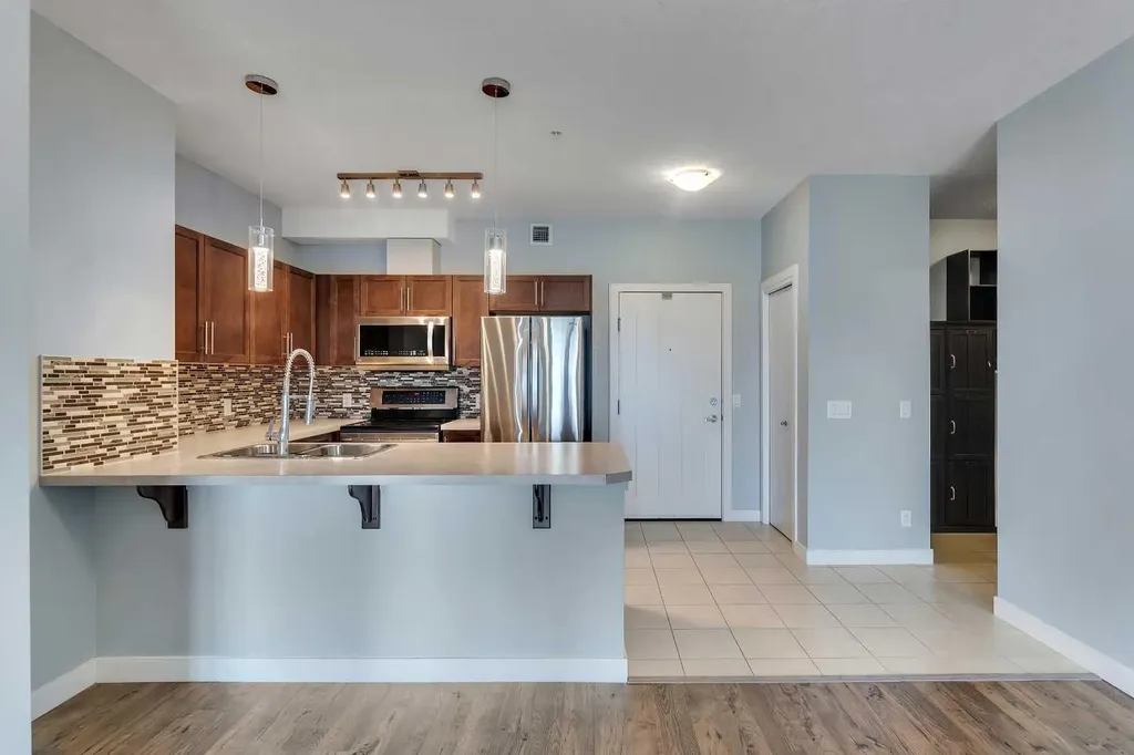 604 East Lake Boulevard Airdrie AB T4A 0G6