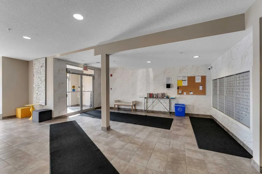 604 East Lake Boulevard Airdrie AB T4A 0G6