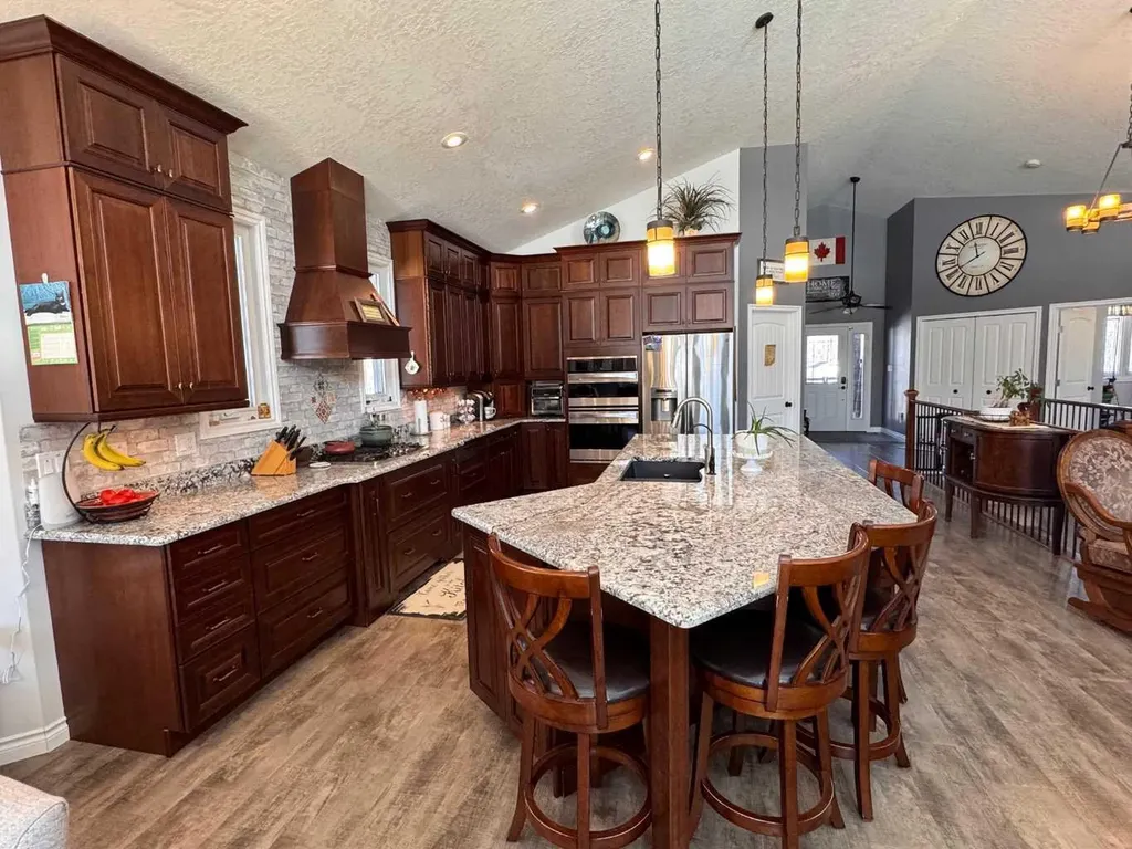 222041 Township 650 Road Athabasca AB T9S 1V7