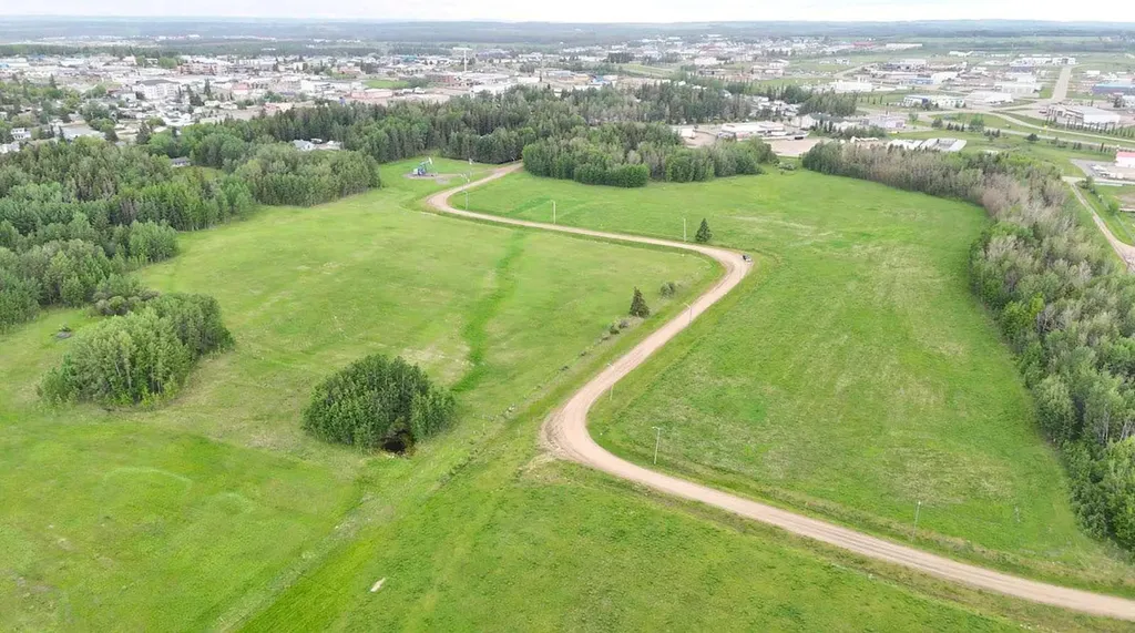 4803 Mitchell Drive Drayton Valley AB T7A1V1