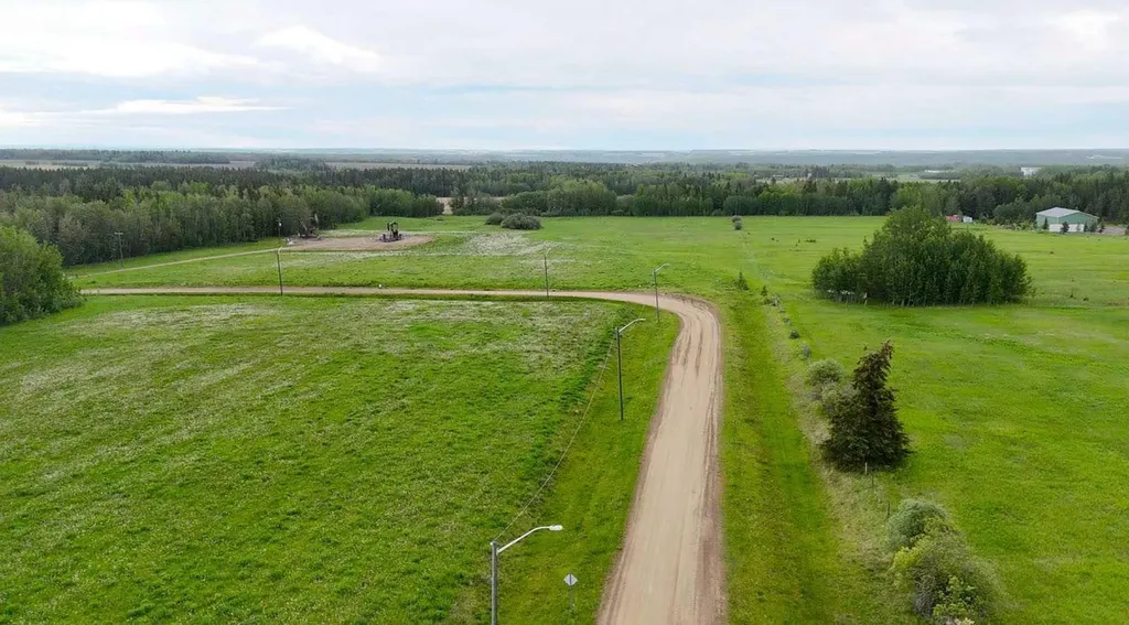 4803 Mitchell Drive Drayton Valley AB T7A1V1