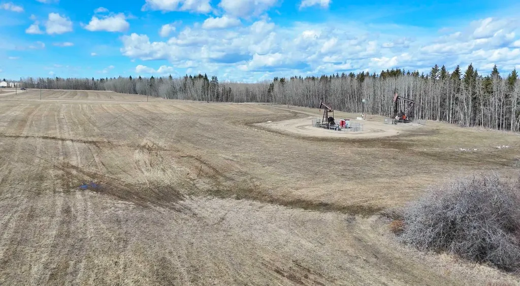 4803 Mitchell Drive Drayton Valley AB T7A1V1