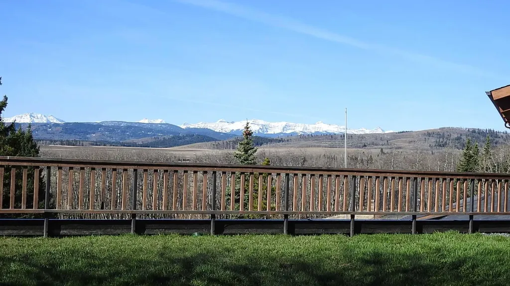 240074 Highway 546 Rural Foothills County AB T0L 2A0