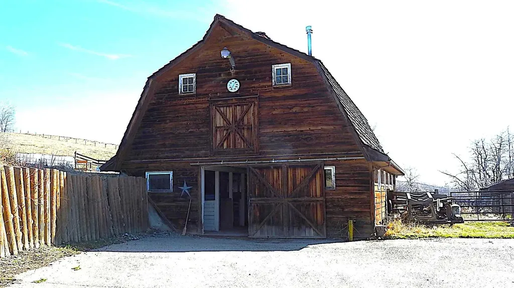 240074 Highway 546 Rural Foothills County AB T0L 2A0