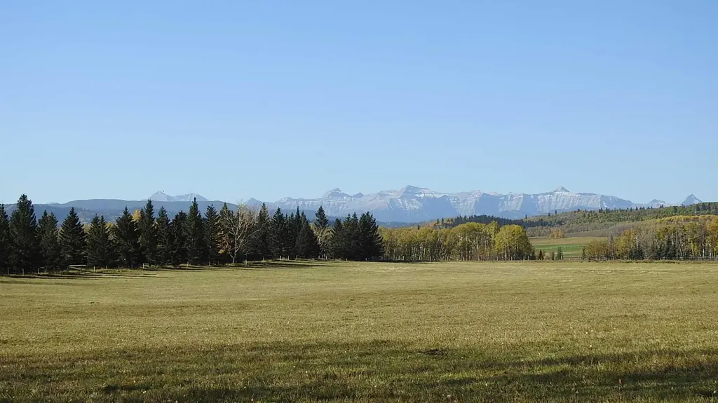 240074 Highway 546 Rural Foothills County AB T0L 2A0