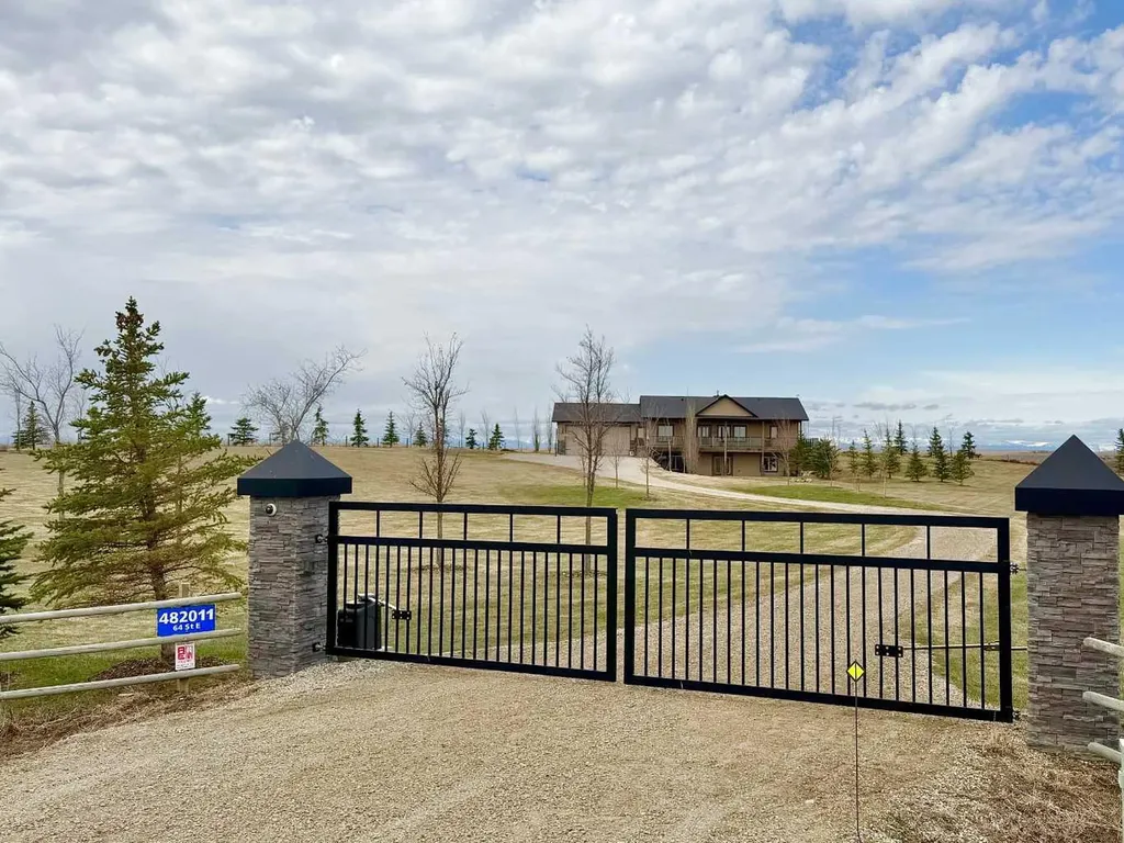 482011 64 Street E Rural Foothills County AB T0L 0A0