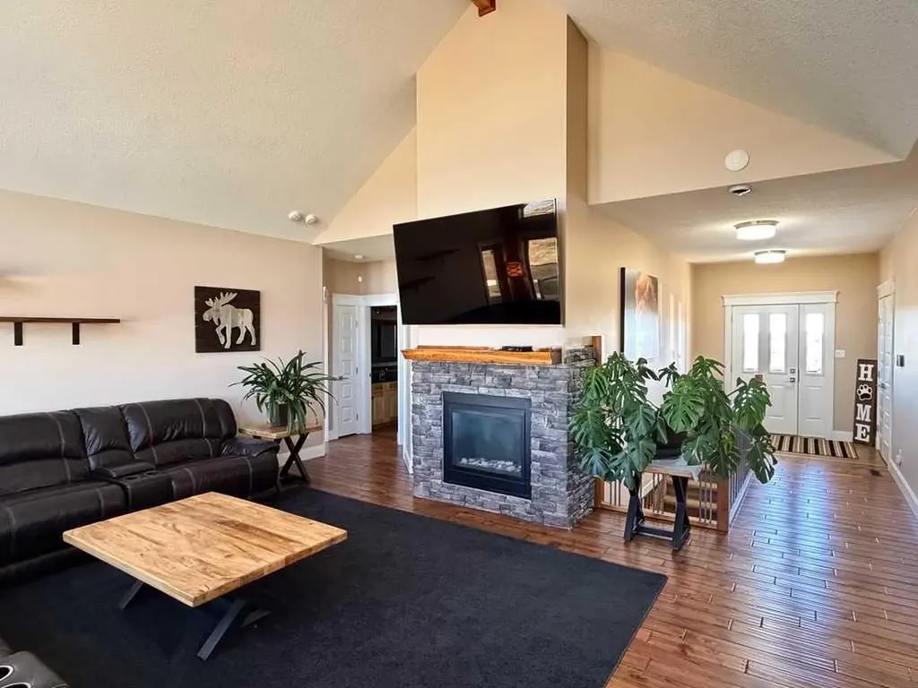 482011 64 Street E Rural Foothills County AB T0L 0A0