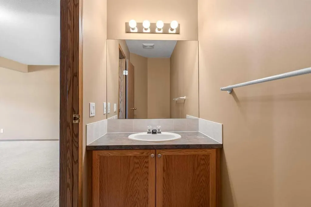 1503 Eagleview Place NW High River AB T1V 1X1