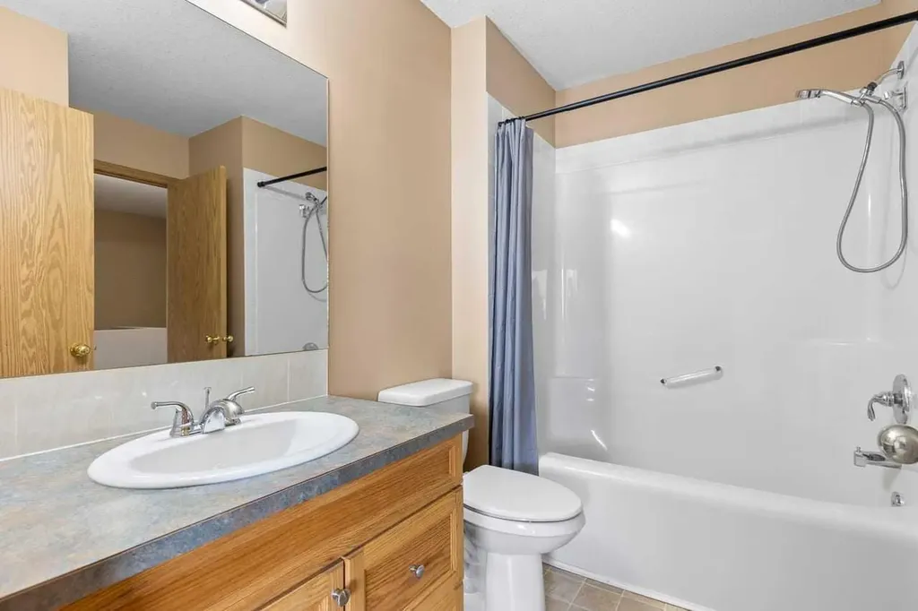 1503 Eagleview Place NW High River AB T1V 1X1