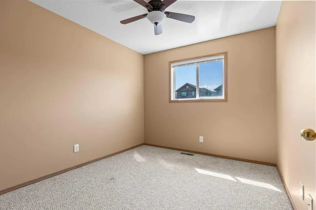 1503 Eagleview Place NW High River AB T1V 1X1