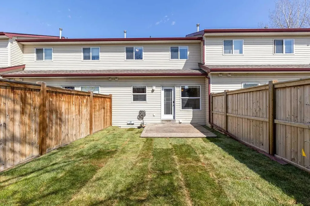 1503 Eagleview Place NW High River AB T1V 1X1