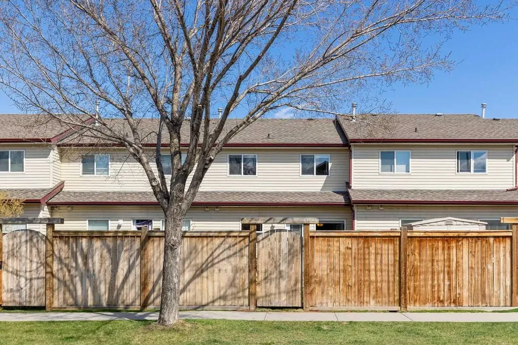 1503 Eagleview Place NW High River AB T1V 1X1