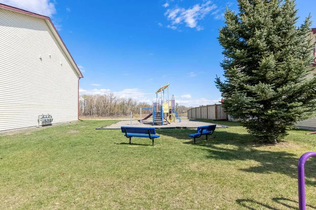1503 Eagleview Place NW High River AB T1V 1X1