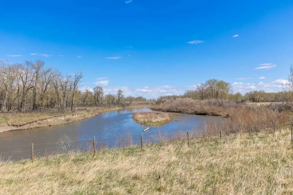 1503 Eagleview Place NW High River AB T1V 1X1