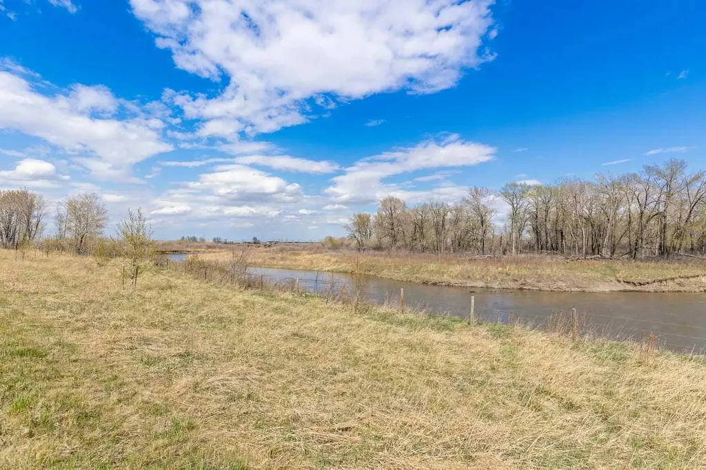 1503 Eagleview Place NW High River AB T1V 1X1