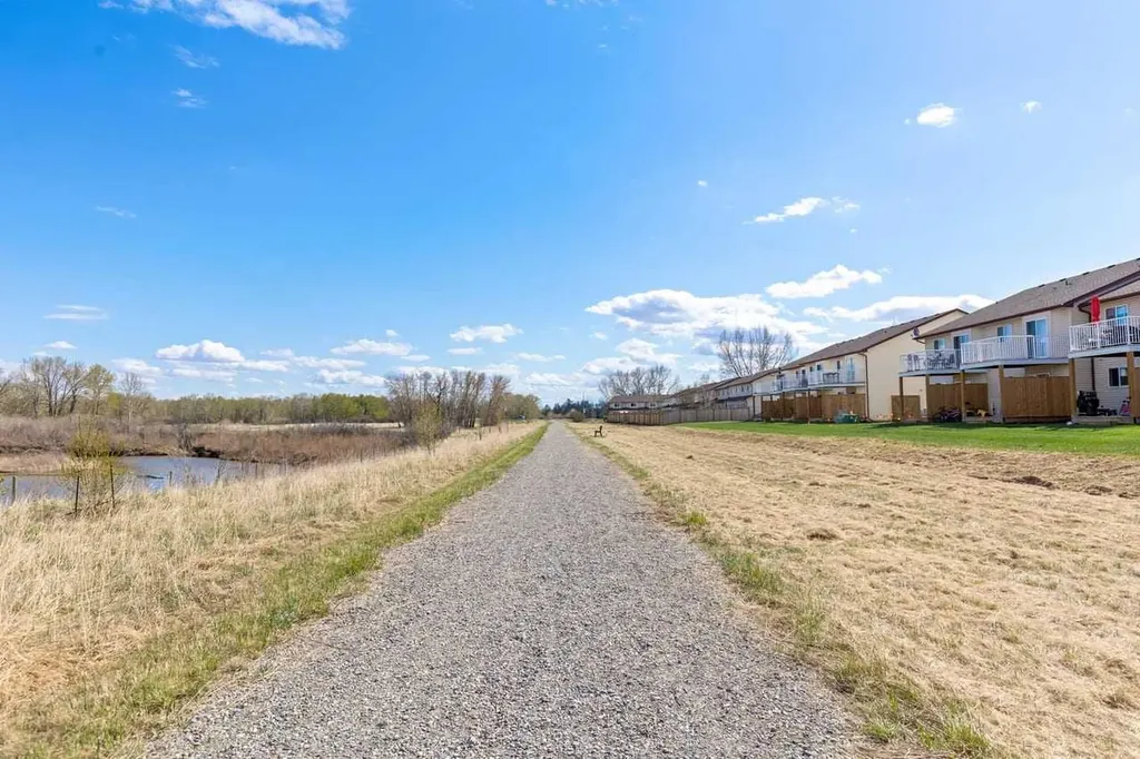 1503 Eagleview Place NW High River AB T1V 1X1