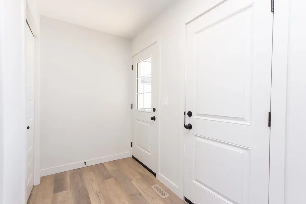 6303 58 Street Ponoka AB T4J 0C4