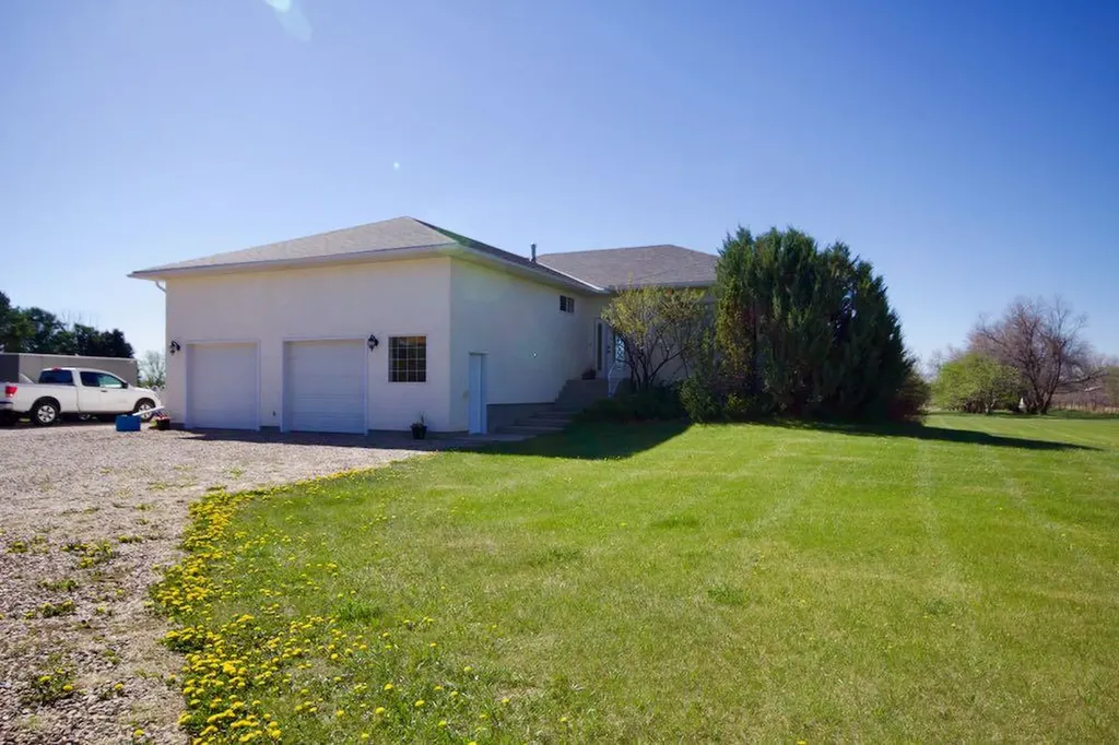 12107A Range Road 60 Rural Cypress County AB T1A7H0