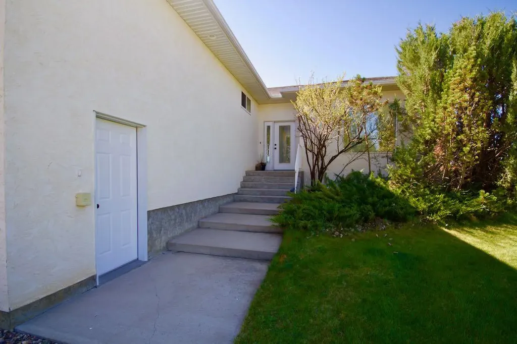 12107A Range Road 60 Rural Cypress County AB T1A7H0