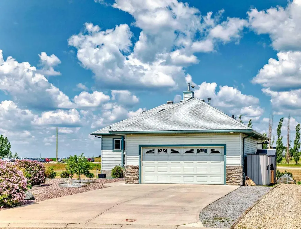 14 Wyndham Park View Carseland AB T0J 0M0