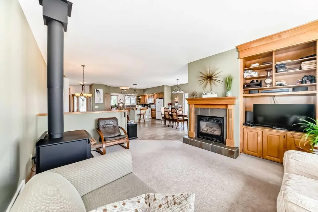 14 Wyndham Park View Carseland AB T0J 0M0