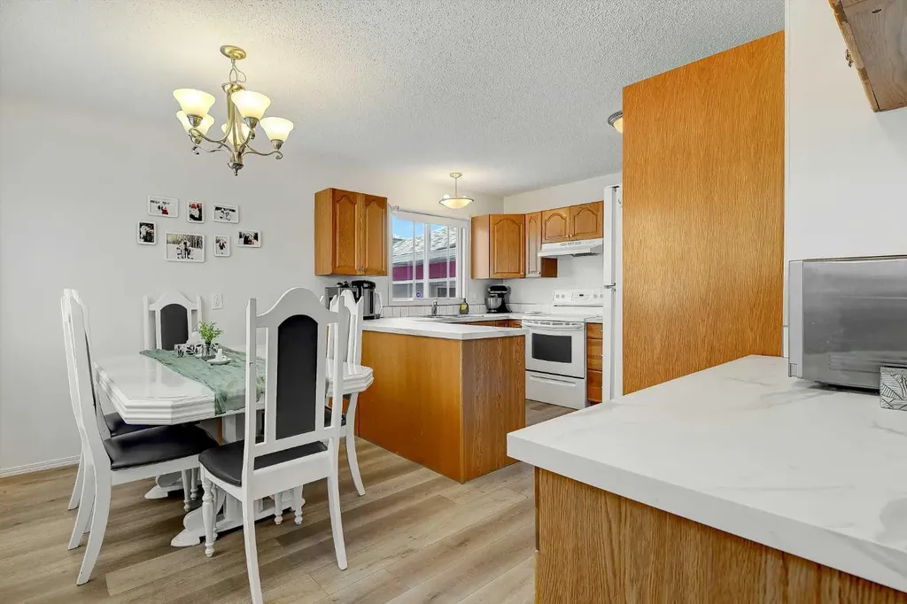 9741 119 Avenue Grande Prairie AB T8V3P7