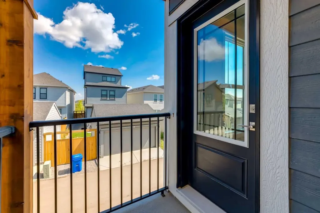 382 Alpine Avenue SW Calgary AB T2Y 0S1