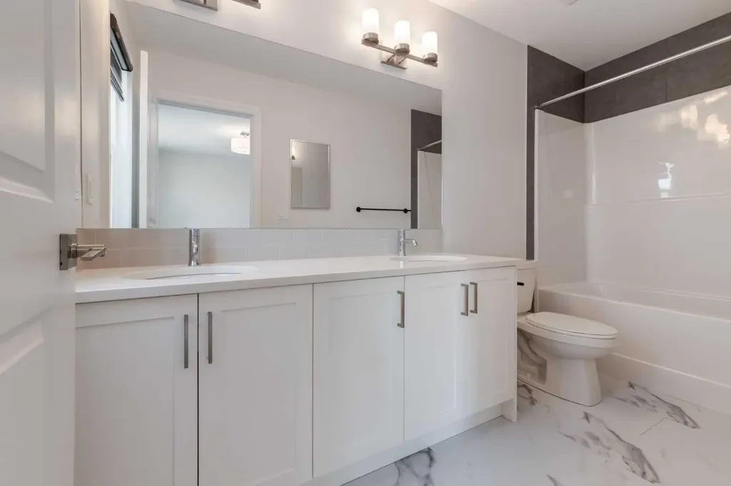 382 Alpine Avenue SW Calgary AB T2Y 0S1