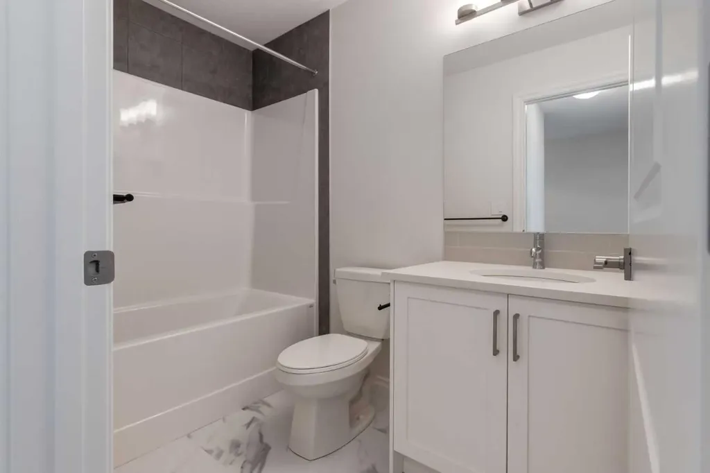 382 Alpine Avenue SW Calgary AB T2Y 0S1