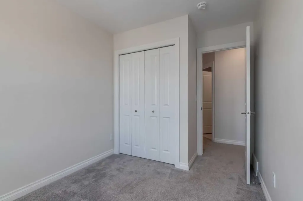 382 Alpine Avenue SW Calgary AB T2Y 0S1
