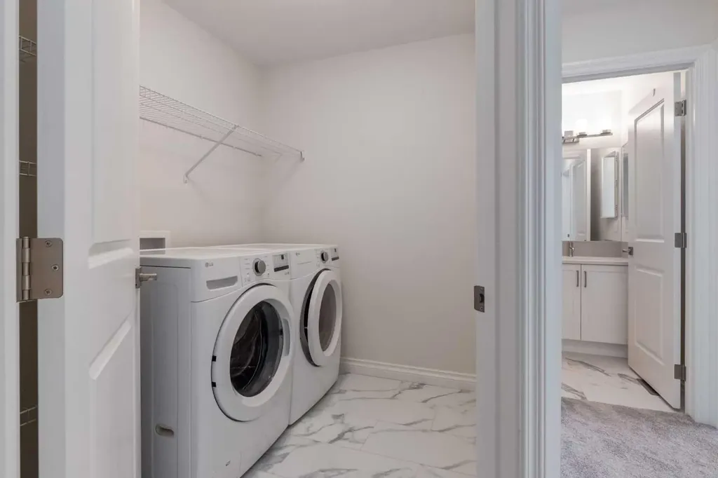 382 Alpine Avenue SW Calgary AB T2Y 0S1