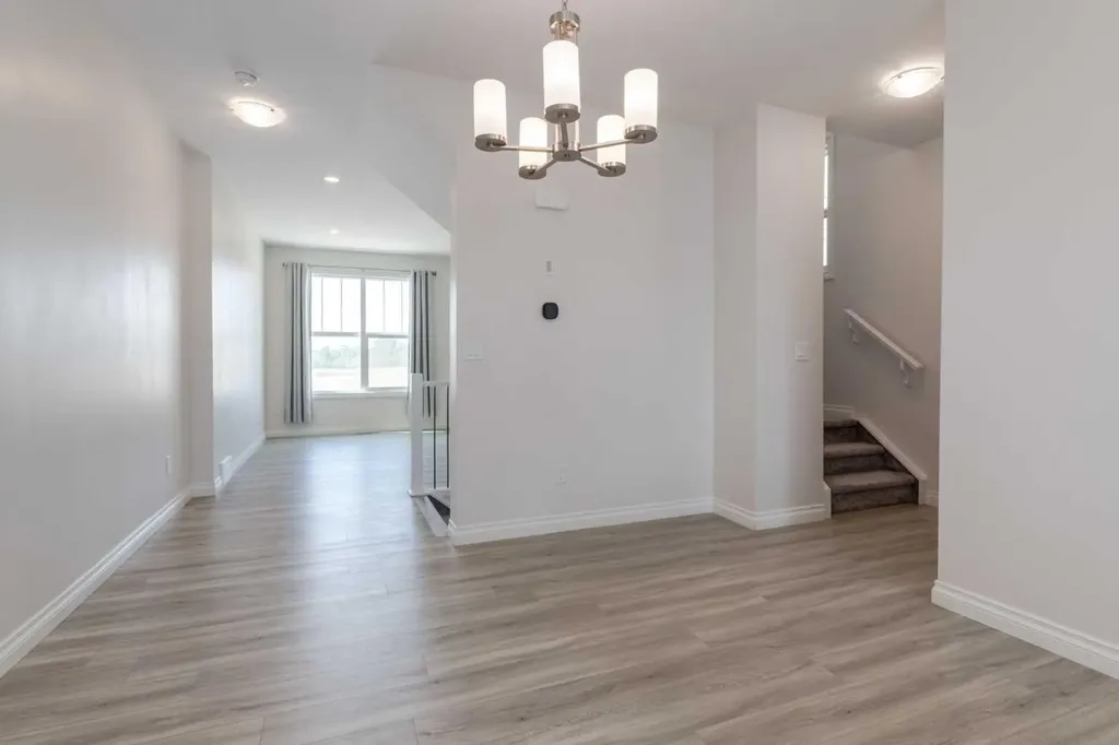 382 Alpine Avenue SW Calgary AB T2Y 0S1