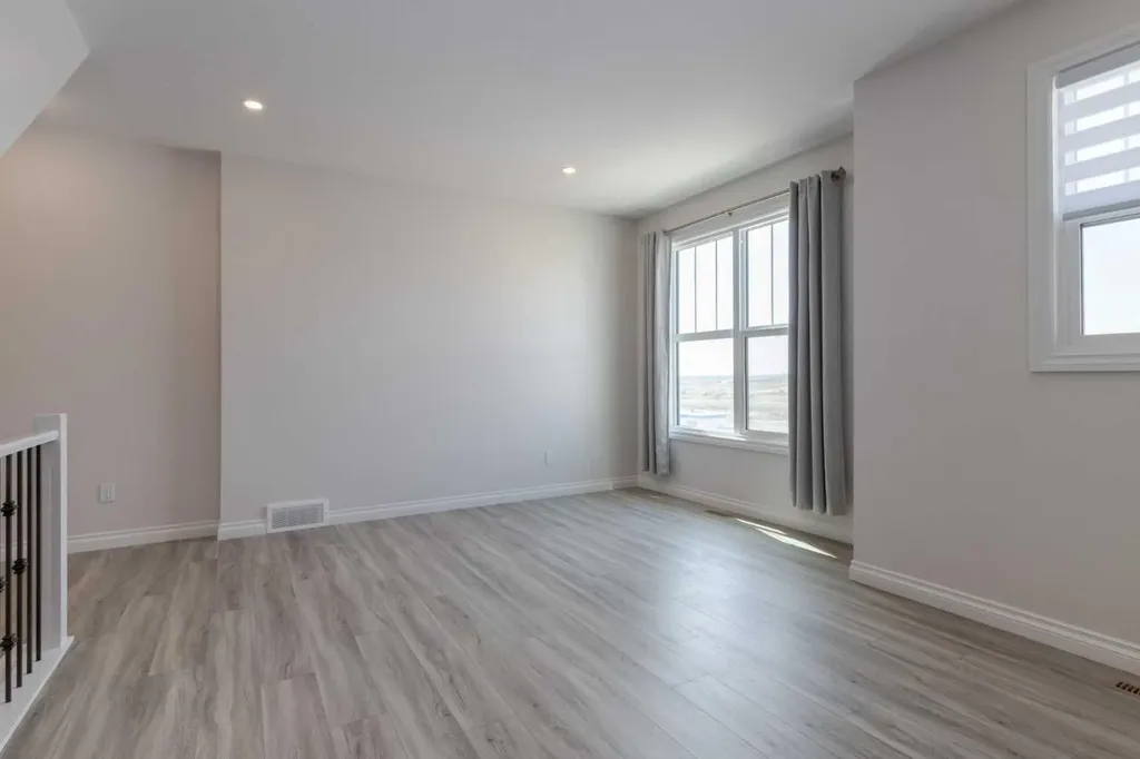 382 Alpine Avenue SW Calgary AB T2Y 0S1