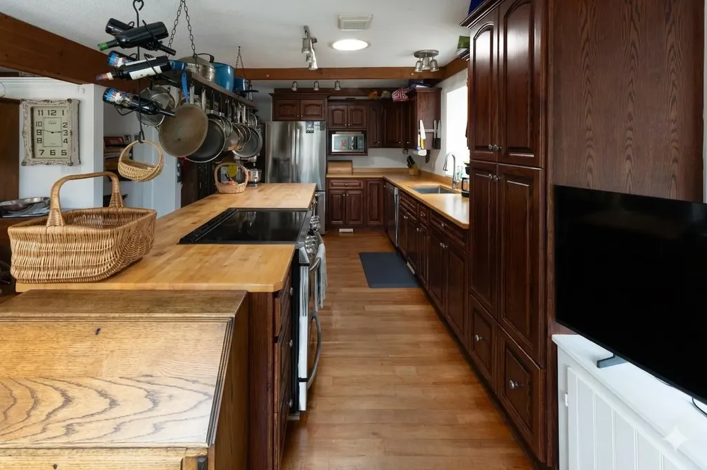 1313 Balm Road Sunbreaker Cove AB T0C 0J0