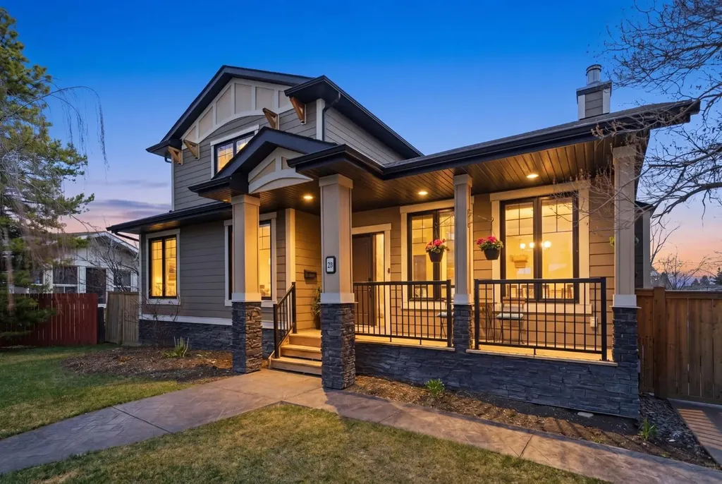 29 Winchester Crescent SW Calgary AB T3C 2T9