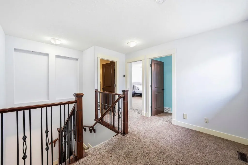 29 Winchester Crescent SW Calgary AB T3C 2T9