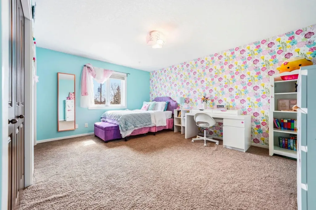 29 Winchester Crescent SW Calgary AB T3C 2T9
