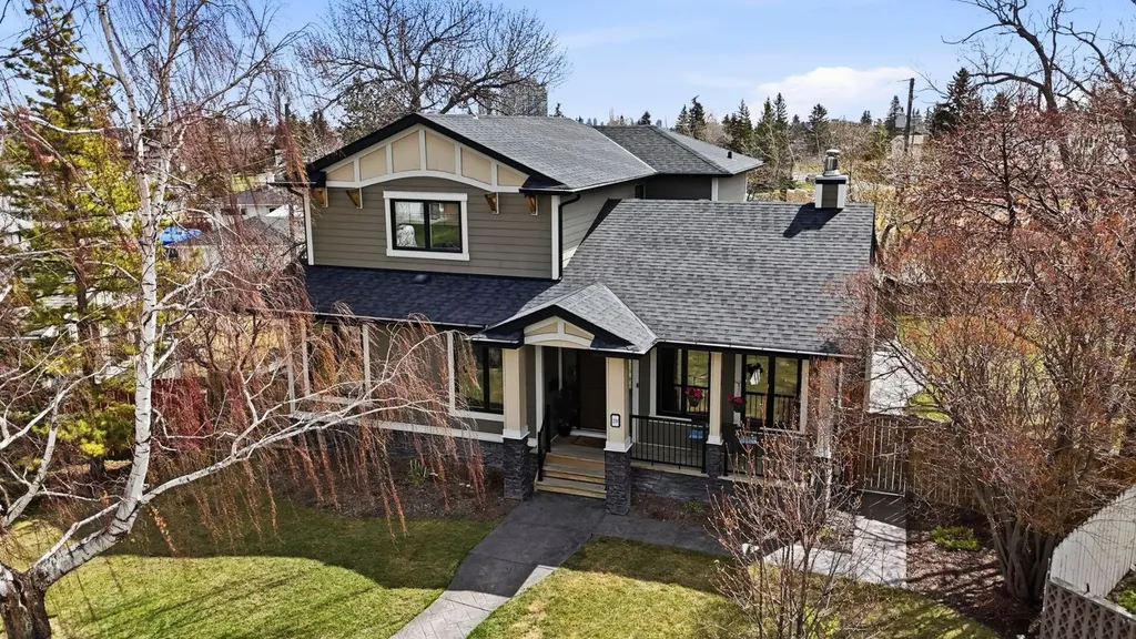 29 Winchester Crescent SW Calgary AB T3C 2T9
