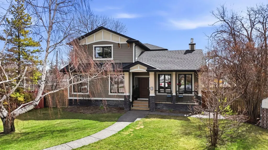 29 Winchester Crescent SW Calgary AB T3C 2T9
